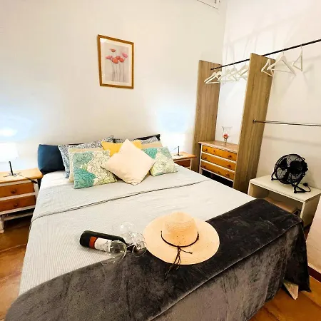 Alcamar Privada Con Areas De Sala, Cocina Y Bano Que Se Comparten Cerca Al Mar! *
