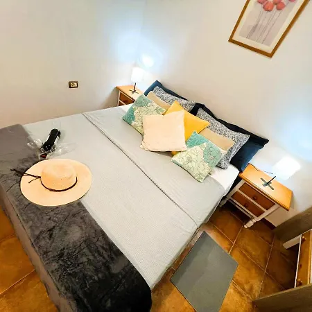 Alcamar Privada Con Areas De Sala, Cocina Y Bano Que Se Comparten Cerca Al Mar! * Alcala (Tenerife)
