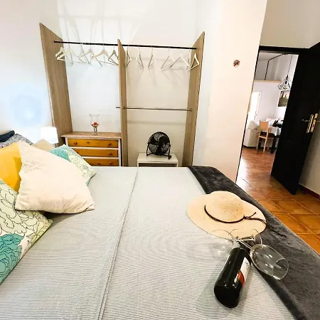 Alcamar Privada Con Areas De Sala, Cocina Y Bano Que Se Comparten Cerca Al Mar! Homestay