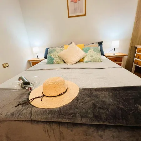 Homestay Alcamar Privada Con Areas De Sala, Cocina Y Bano Que Se Comparten Cerca Al Mar! *