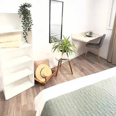 Alcamar Privada Con Areas De Sala, Cocina Y Bano Que Se Comparten Cerca Al Mar! * Alcala (Tenerife)