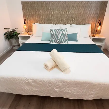 Alcamar Privada Con Areas De Sala, Cocina Y Bano Que Se Comparten Cerca Al Mar! Alcala (Tenerife)