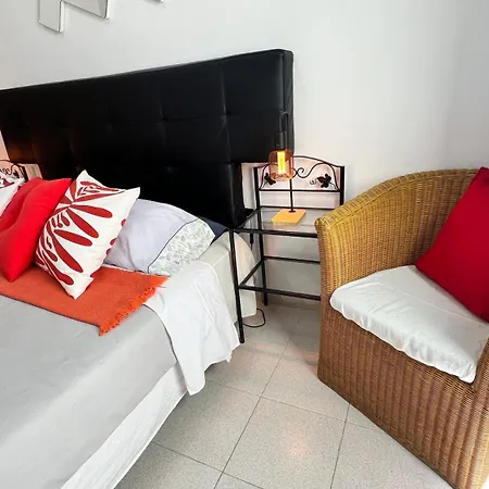 Alcamar Privada Con Areas De Sala, Cocina Y Bano Que Se Comparten Cerca Al Mar! Homestay *