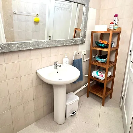 Homestay Alcamar Privada Con Areas De Sala, Cocina Y Bano Que Se Comparten Cerca Al Mar! *