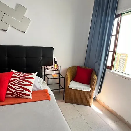Alcamar Privada Con Areas De Sala, Cocina Y Bano Que Se Comparten Cerca Al Mar! * Alcala (Tenerife)