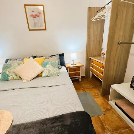Alcamar Privada Con Areas De Sala, Cocina Y Bano Que Se Comparten Cerca Al Mar! * Alcalá la Real